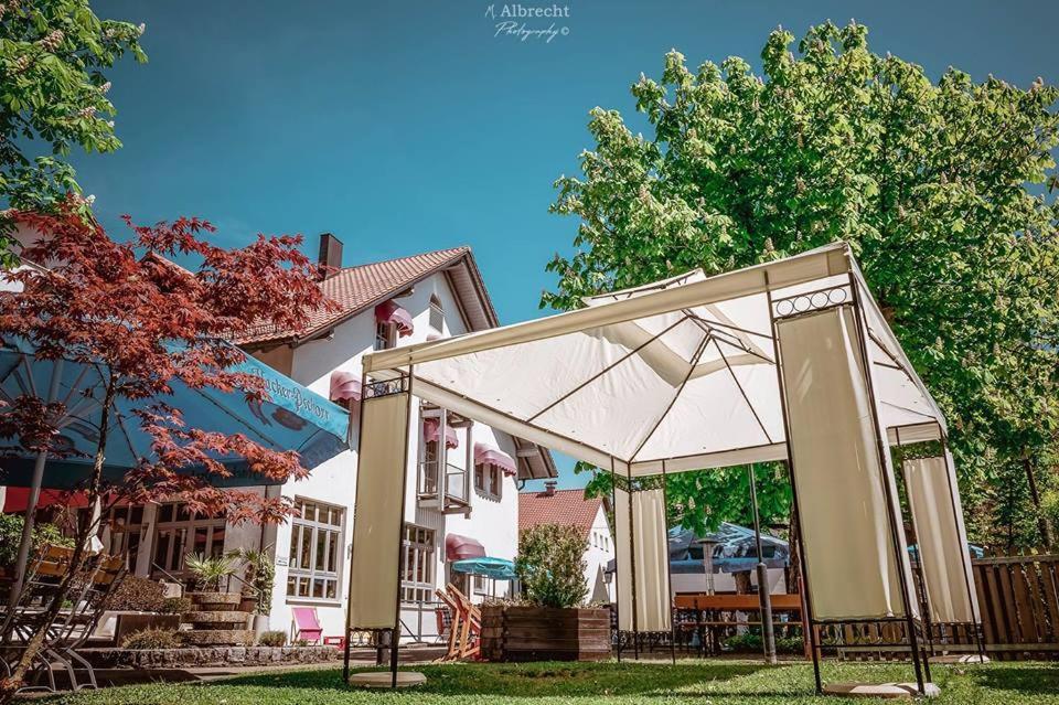 Sopherl Am See - Fruehstueck Auf Der Seeterrasse, Sehr Ruhig Und Wunderschoen Am See, 3 Minuten Nach Oberpfaffenhofen, Viele Radtouren, Restaurants & Cafes In Der Umgebung Wessling Exterior photo